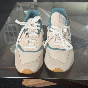 New Balance Beige and Teal Sneakers